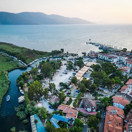 Akyaka Nehir Butik Apart Otel Ula